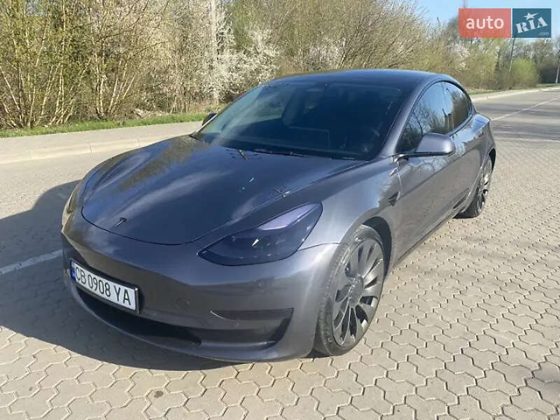 Седан Tesla Model 3 2022 в Львове
