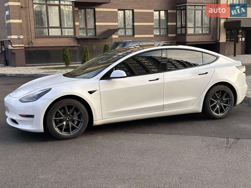 Седан Tesla Model 3 2022 в Чернигове фото 2 Седан Tesla Model 3 2022 в Чернигове