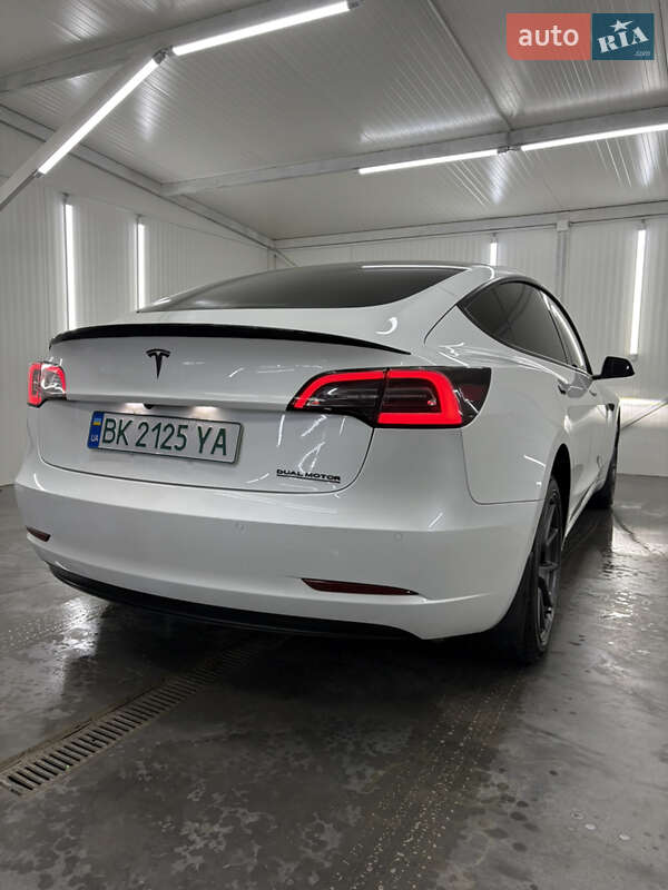 Седан Tesla Model 3 2021 в Лановцах фото 44 Седан Tesla Model 3 2021 в Лановцах
