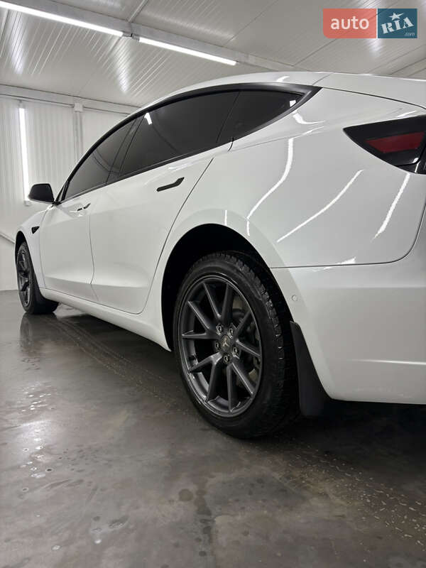 Седан Tesla Model 3 2021 в Лановцах фото 47 Седан Tesla Model 3 2021 в Лановцах