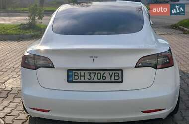 Седан Tesla Model 3 2021 в Одесі