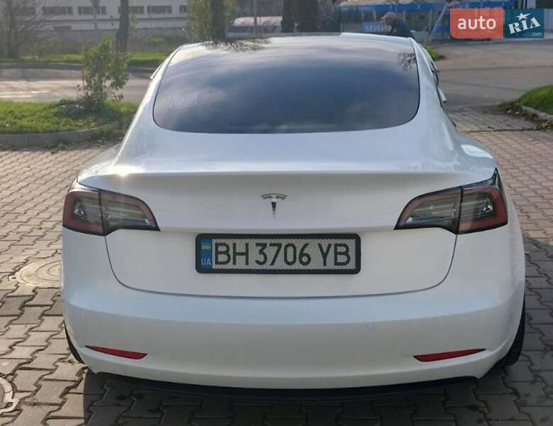 Седан Tesla Model 3 2021 в Одессе