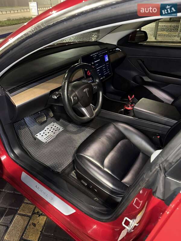 Седан Tesla Model 3 2018 в Днепре