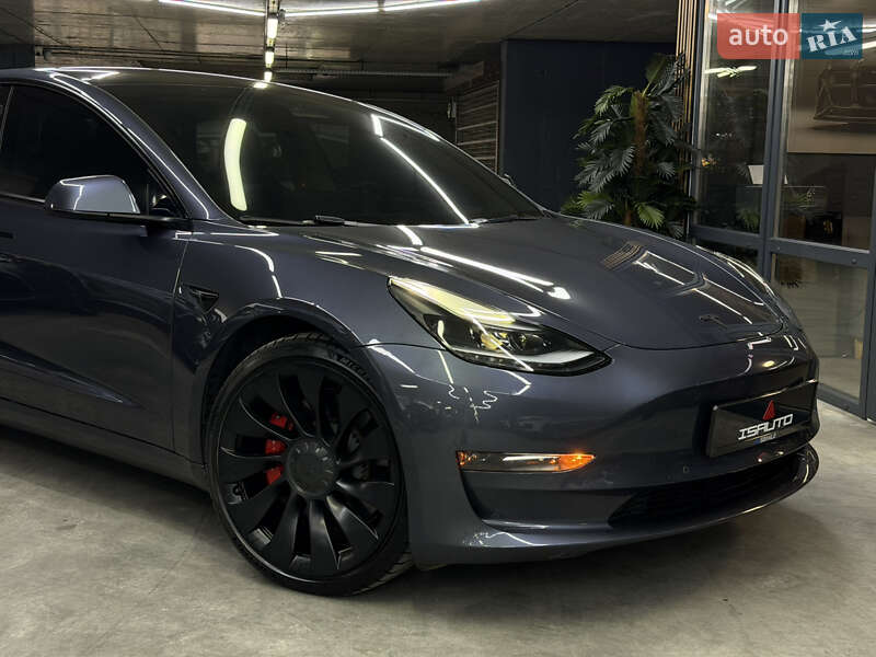 Седан Tesla Model 3 2021 в Одессе