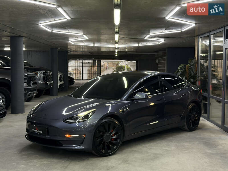 Седан Tesla Model 3 2021 в Одессе