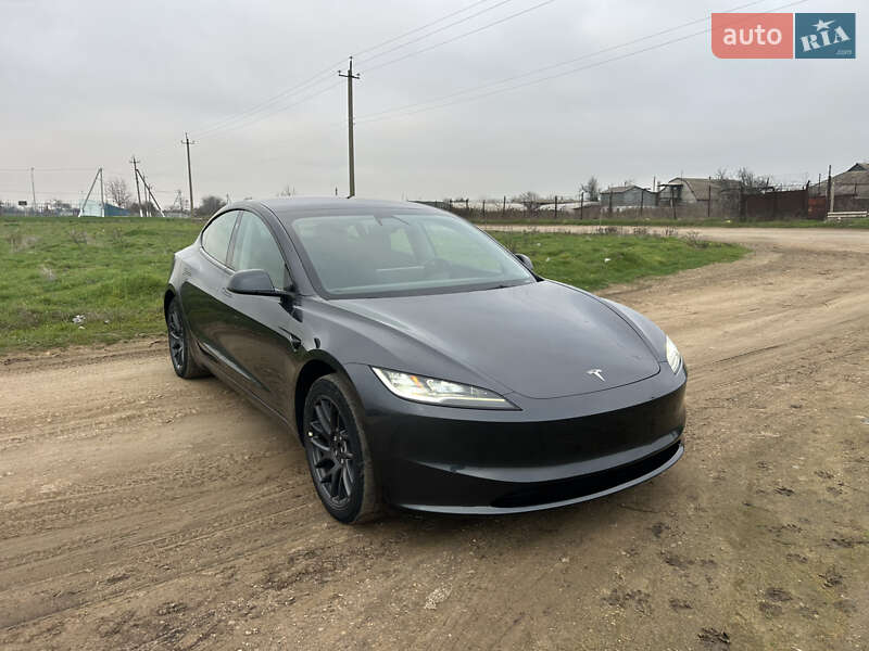 Седан Tesla Model 3 2024 в Одесі