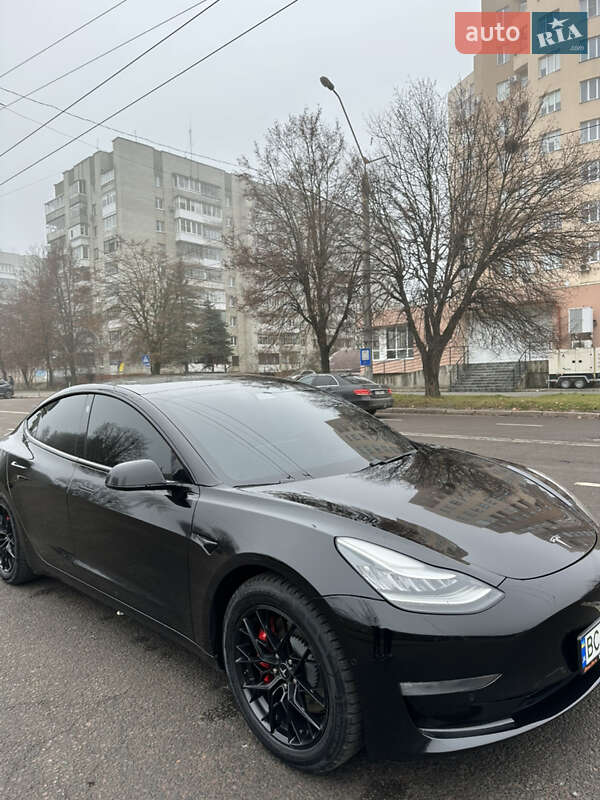 Седан Tesla Model 3 2019 в Львове фото 10 Седан Tesla Model 3 2019 в Львове