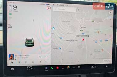 Седан Tesla Model 3 2020 в Львове