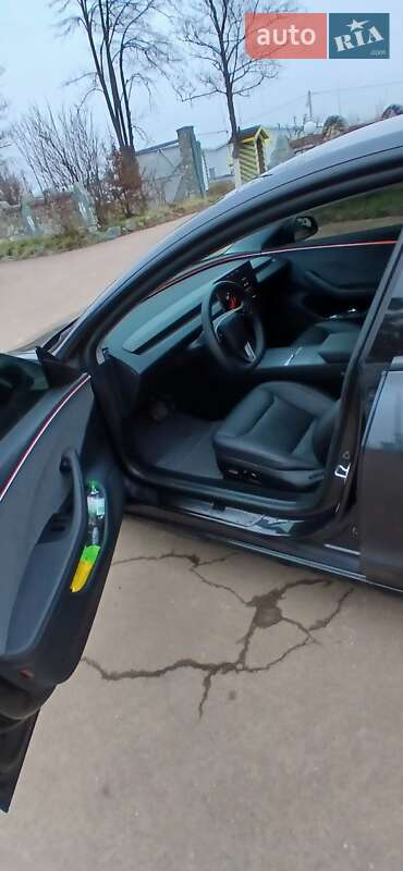 Седан Tesla Model 3 2024 в Ивано-Франковске