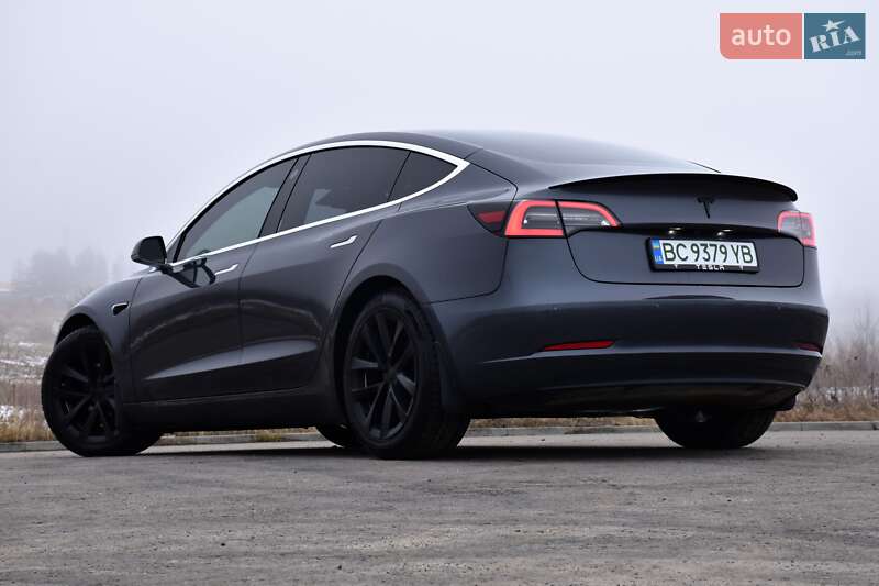 Седан Tesla Model 3 2018 в Дрогобичі фото 10 Седан Tesla Model 3 2018 в Дрогобичі
