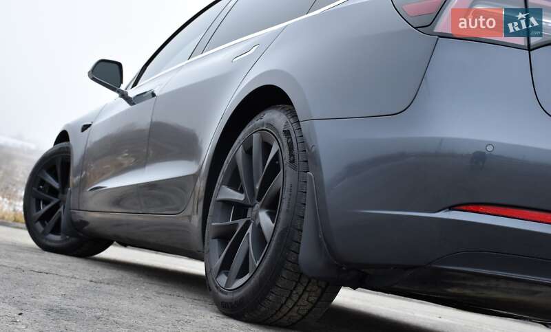 Седан Tesla Model 3 2018 в Дрогобичі фото 18 Седан Tesla Model 3 2018 в Дрогобичі