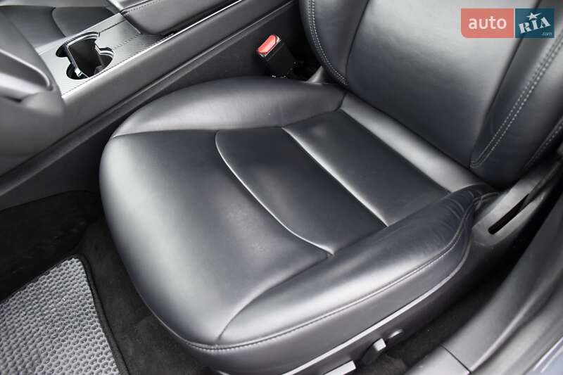 Седан Tesla Model 3 2018 в Дрогобичі фото 28 Седан Tesla Model 3 2018 в Дрогобичі