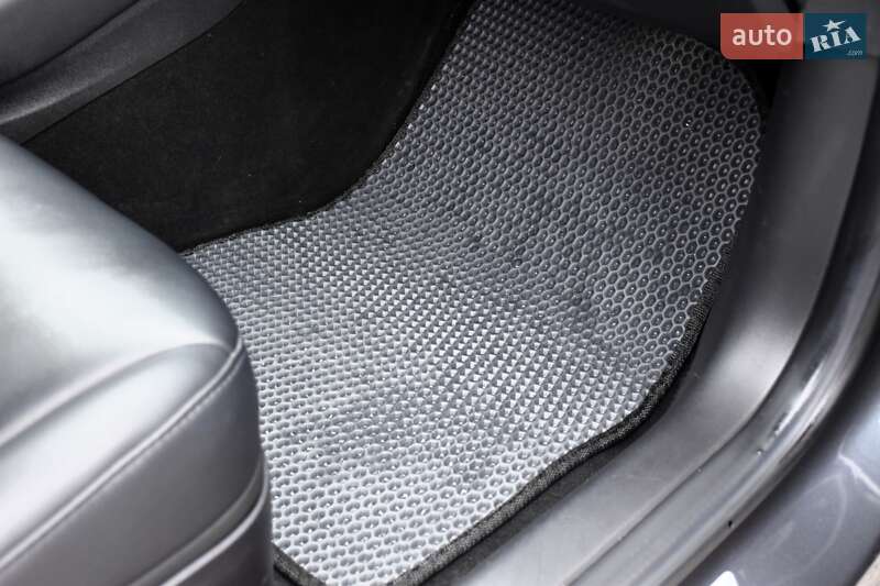 Седан Tesla Model 3 2018 в Дрогобичі фото 34 Седан Tesla Model 3 2018 в Дрогобичі