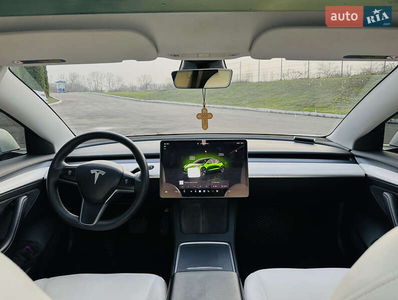 Седан Tesla Model 3 2023 в Полтаве