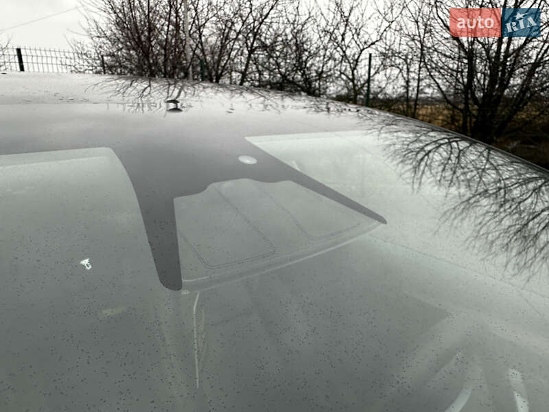 Седан Tesla Model 3 2022 в Львове