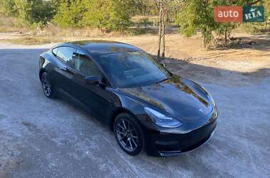 Седан Tesla Model 3 2021 в Дніпрі