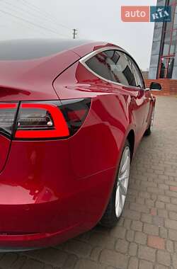 Седан Tesla Model 3 2018 в Луцке