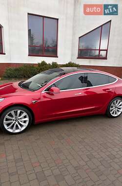 Седан Tesla Model 3 2018 в Луцке