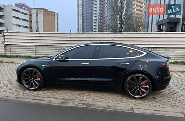 Седан Tesla Model 3 2019 в Киеве
