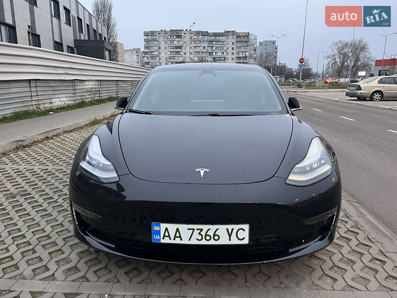 Седан Tesla Model 3 2019 в Киеве фото 19 Седан Tesla Model 3 2019 в Киеве
