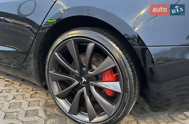 Седан Tesla Model 3 2019 в Киеве