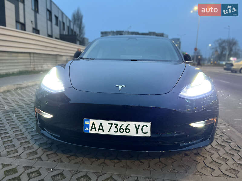 Седан Tesla Model 3 2019 в Киеве фото 46 Седан Tesla Model 3 2019 в Киеве