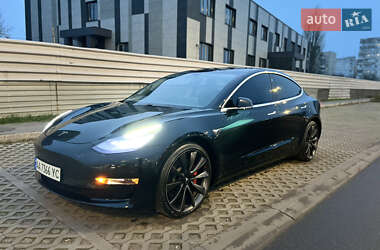 Седан Tesla Model 3 2019 в Киеве