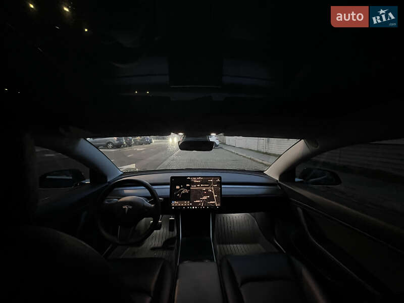 Седан Tesla Model 3 2019 в Киеве фото 5 Седан Tesla Model 3 2019 в Киеве