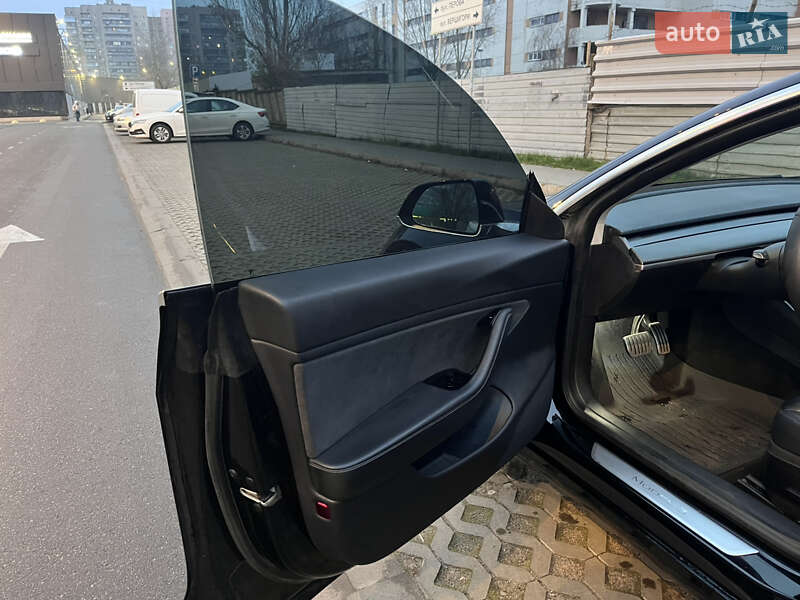 Седан Tesla Model 3 2019 в Киеве фото 66 Седан Tesla Model 3 2019 в Киеве
