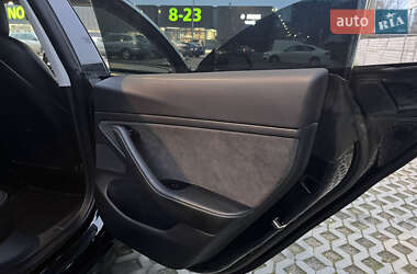 Седан Tesla Model 3 2019 в Киеве