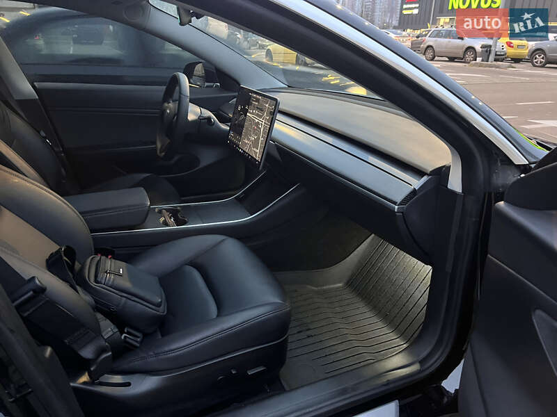 Седан Tesla Model 3 2019 в Киеве фото 88 Седан Tesla Model 3 2019 в Киеве