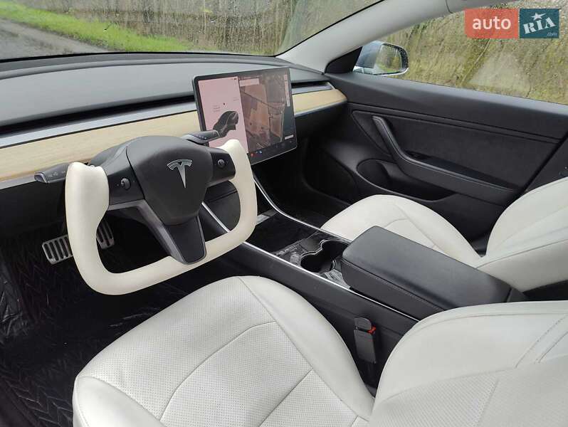 Седан Tesla Model 3 2018 в Одессе