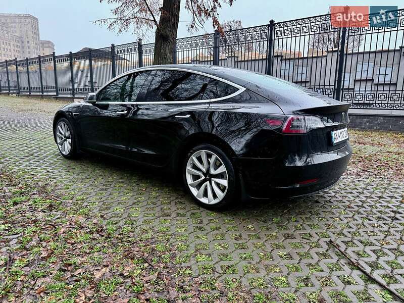Седан Tesla Model 3 2019 в Харкові