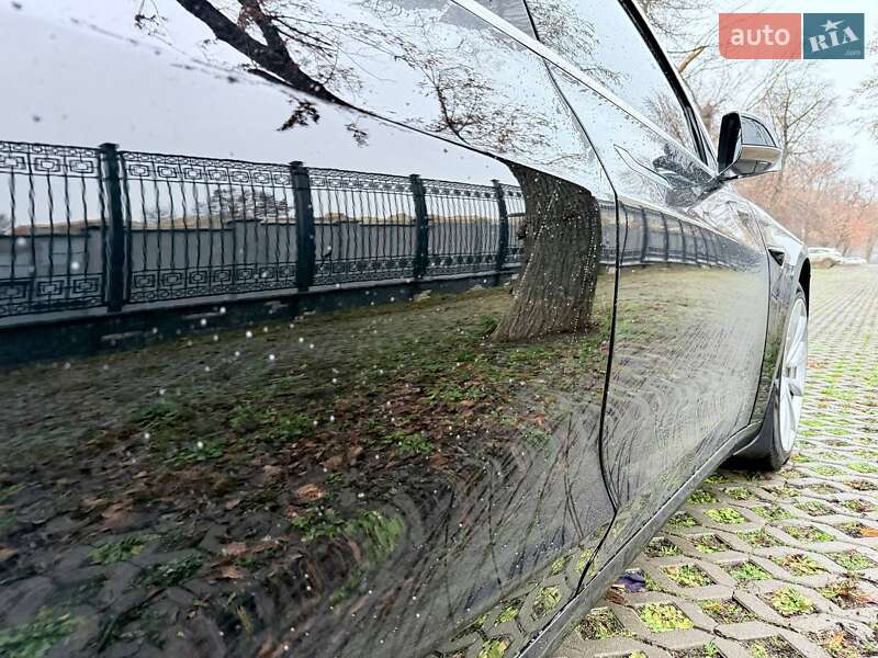 Седан Tesla Model 3 2019 в Харкові