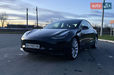 Седан Tesla Model 3 2019 в Измаиле