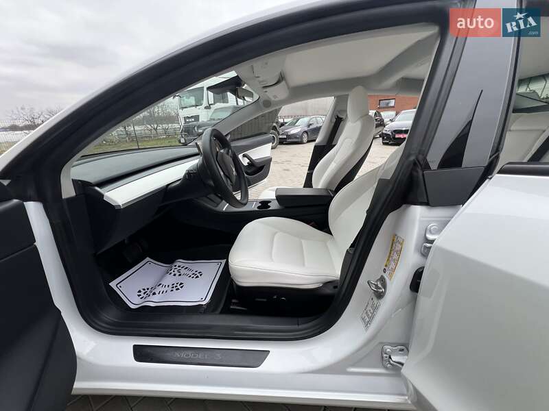 Седан Tesla Model 3 2021 в Луцке