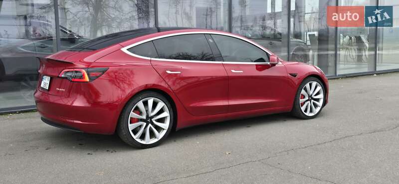 Седан Tesla Model 3 2018 в Харькове