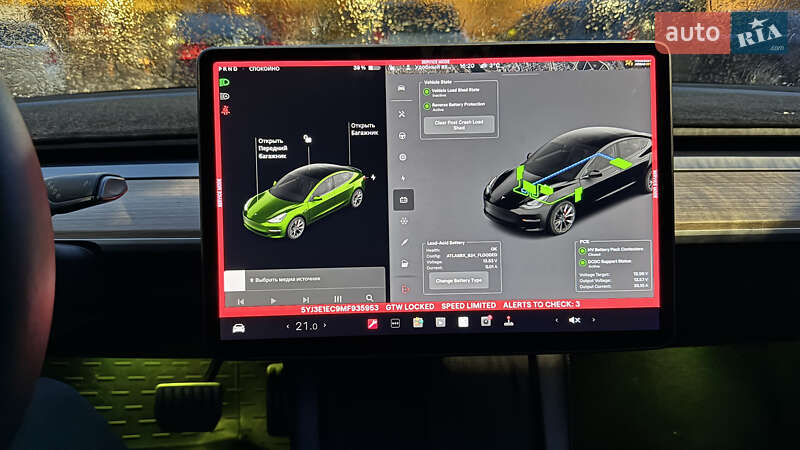 Седан Tesla Model 3 2021 в Виннице