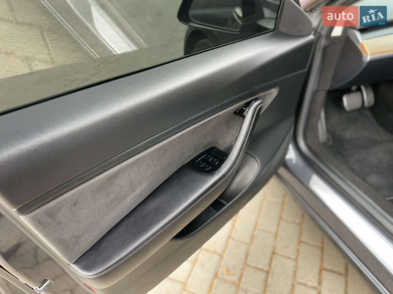 Седан Tesla Model 3 2018 в Кропивницком фото 13 Седан Tesla Model 3 2018 в Кропивницком