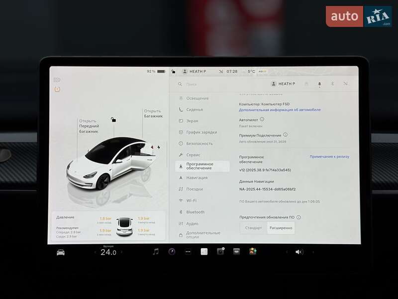 Седан Tesla Model 3 2022 в Киеве фото 22 Седан Tesla Model 3 2022 в Киеве