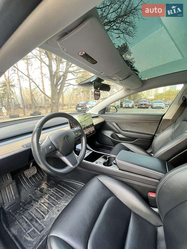 Седан Tesla Model 3 2018 в Киеве фото 10 Седан Tesla Model 3 2018 в Киеве