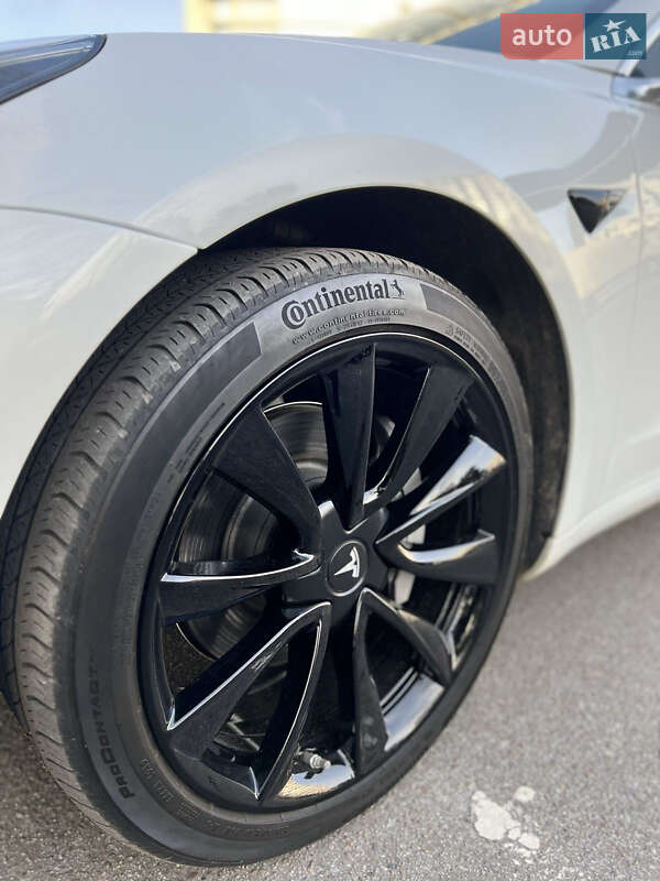 Седан Tesla Model 3 2018 в Киеве фото 17 Седан Tesla Model 3 2018 в Киеве