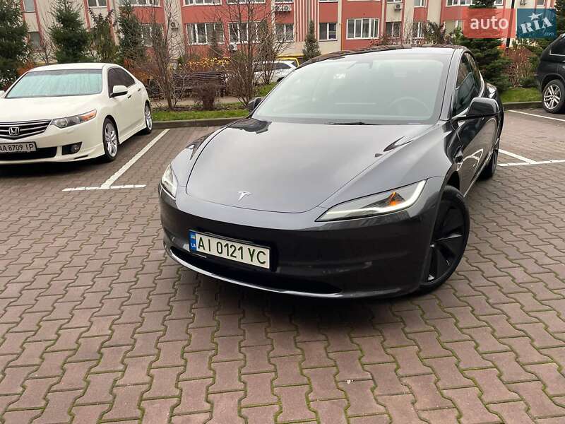 Седан Tesla Model 3 2024 в Києві