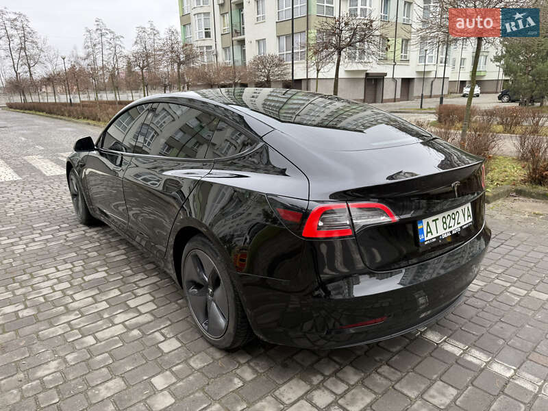 Седан Tesla Model 3 2018 в Ивано-Франковске