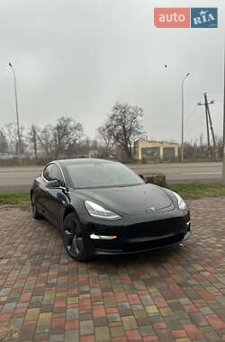 Седан Tesla Model 3 2019 в Славянске