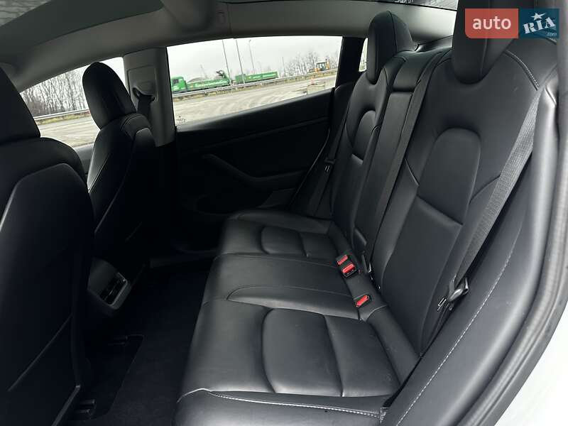 Седан Tesla Model 3 2022 в Львове фото 34 Седан Tesla Model 3 2022 в Львове