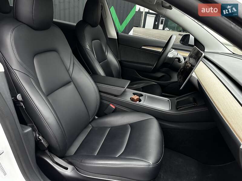 Седан Tesla Model 3 2022 в Львове фото 36 Седан Tesla Model 3 2022 в Львове