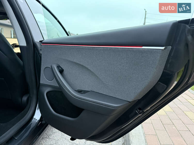 Седан Tesla Model 3 2025 в Днепре фото 29 Седан Tesla Model 3 2025 в Днепре