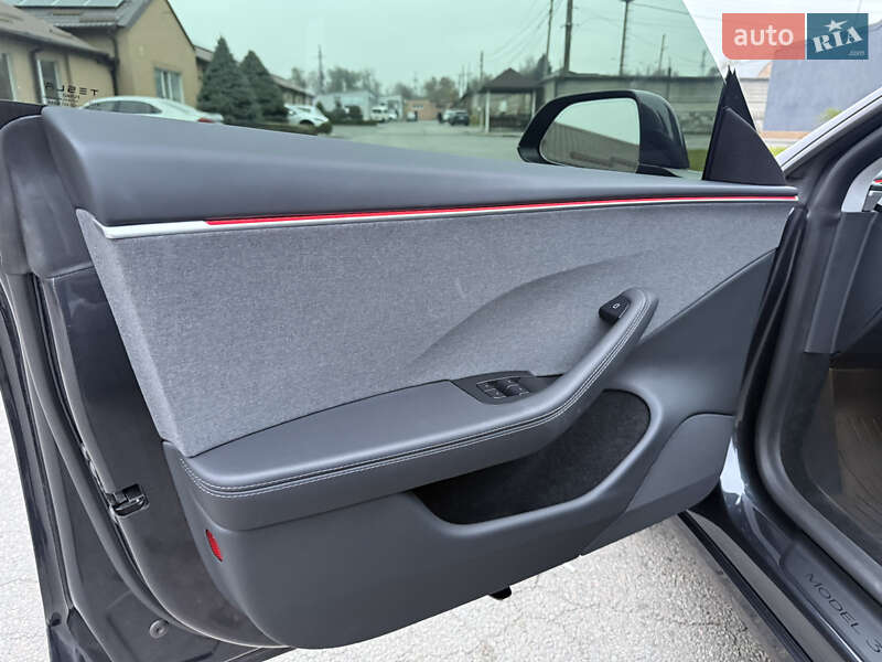 Седан Tesla Model 3 2025 в Днепре фото 35 Седан Tesla Model 3 2025 в Днепре