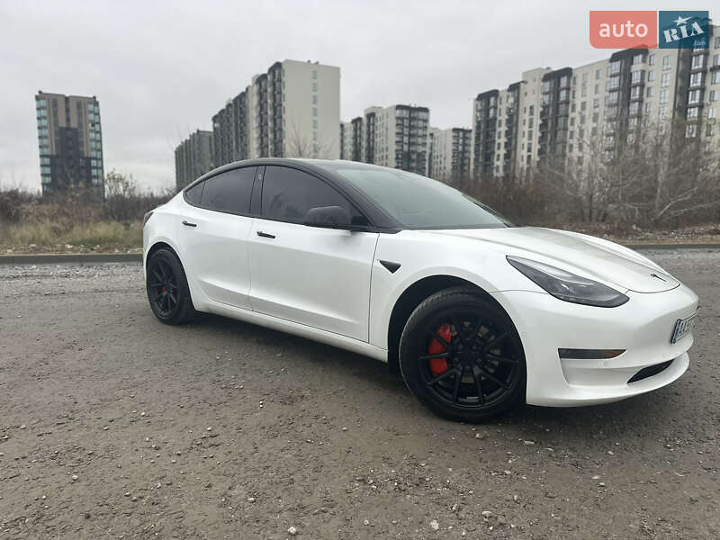 Tesla Model 3 2022